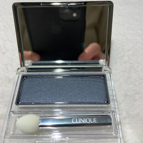 Clinique Colour Surge Eye Shadow in 364 BLACK SMOKE Limited Edition Shimmer - Picture 8 of 8